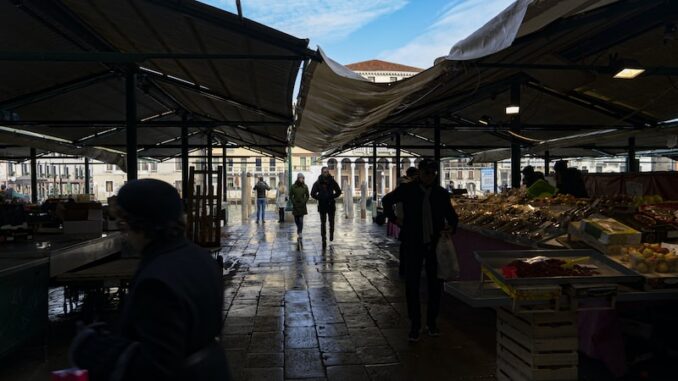 uploaded-image-web-sitesi-ve-ab-testleri-iyilestirme-stratejileri-1697881189200