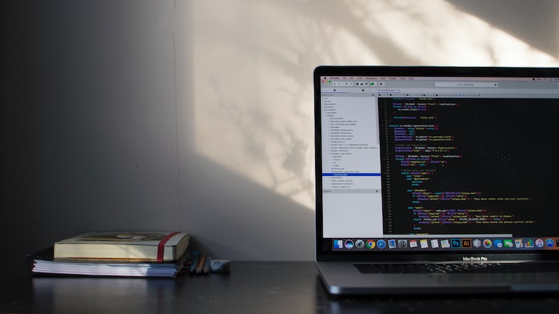 Web Sitesi ve Çevrimiçi Topluluk Yönetimi Web Sitesi ve Çevrimiçi Topluluk Yönetimi